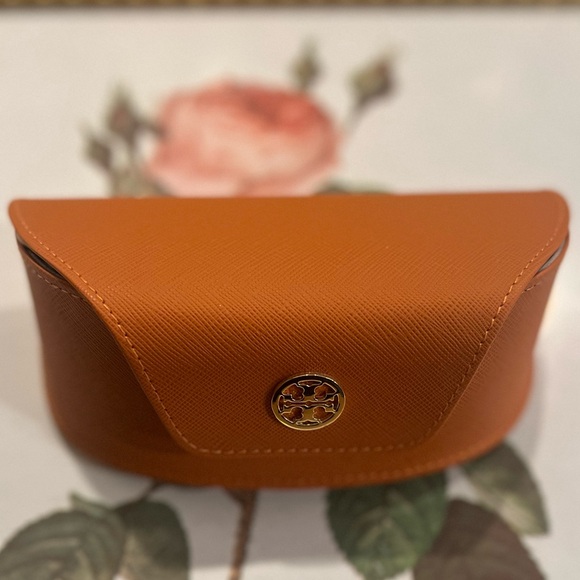 Tory Burch Clear and Green Sunglasses - Picture 11 of 12